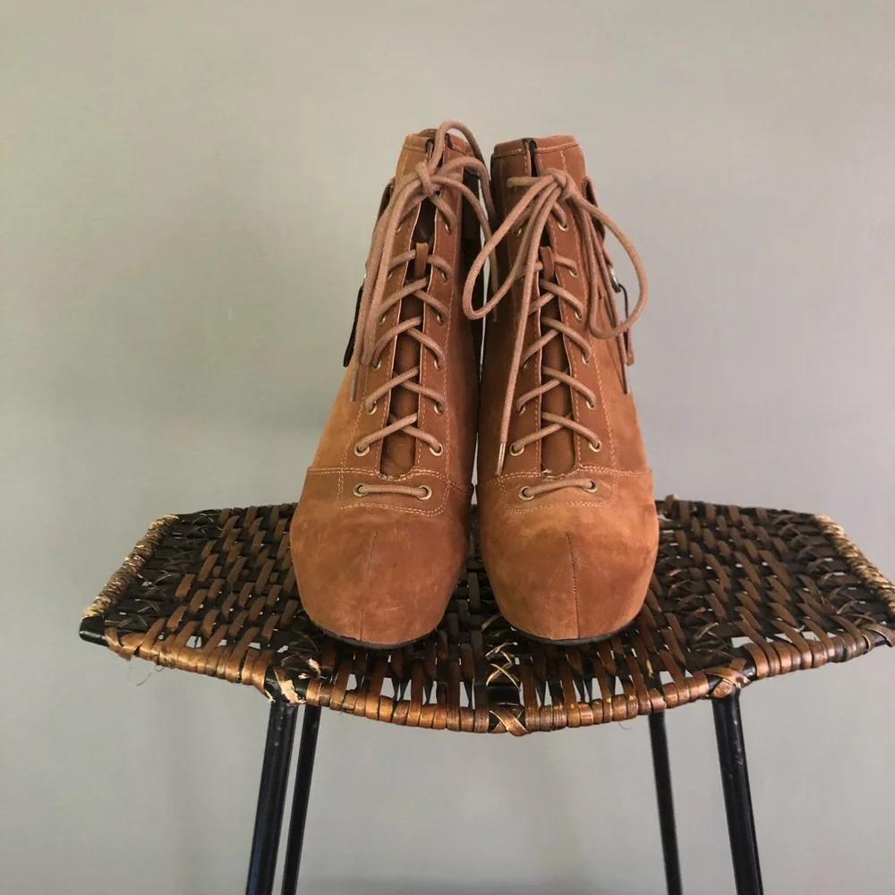 Dollhouse Boots - Picture 2 of 9